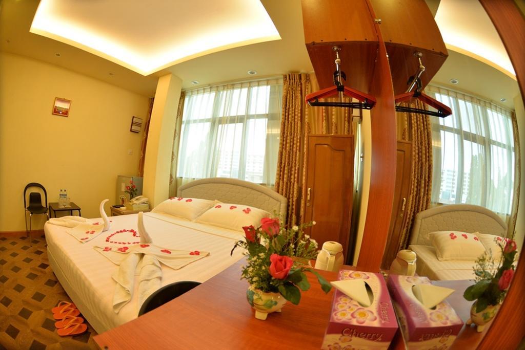 New Golden Forward Hotel Yangon Luaran gambar