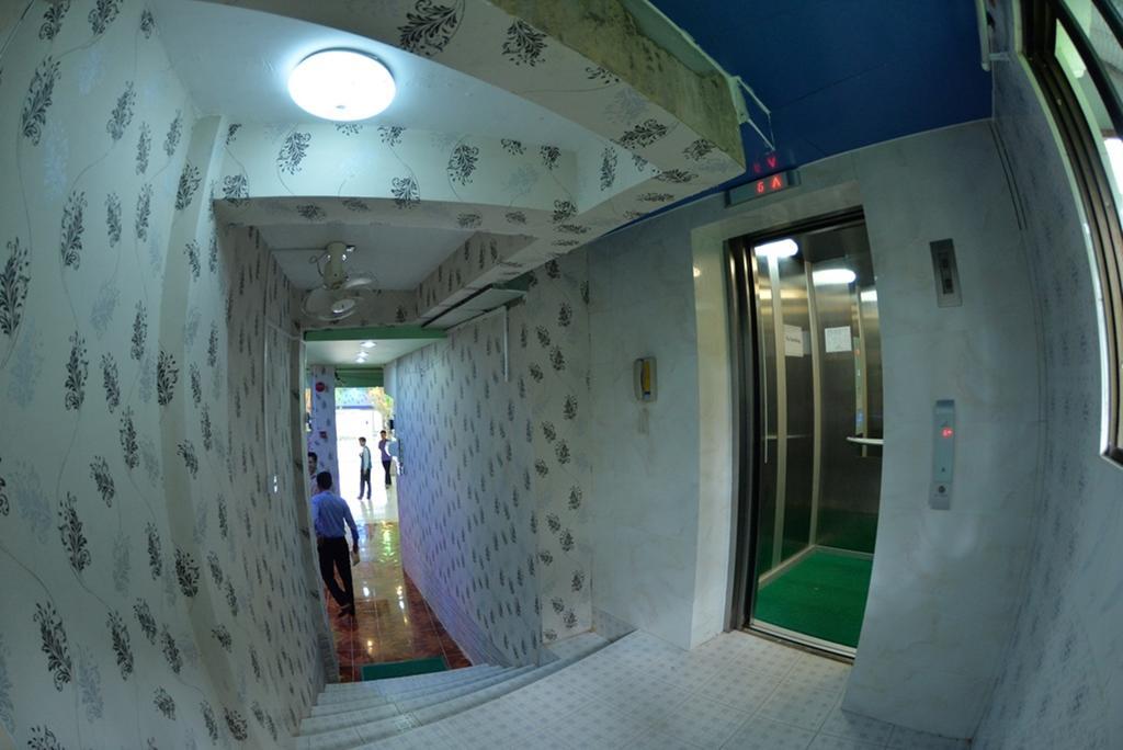 New Golden Forward Hotel Yangon Luaran gambar