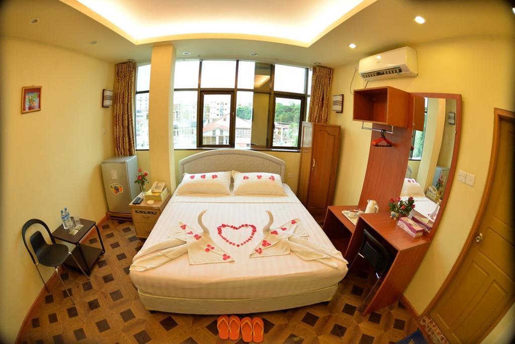 New Golden Forward Hotel Yangon Luaran gambar