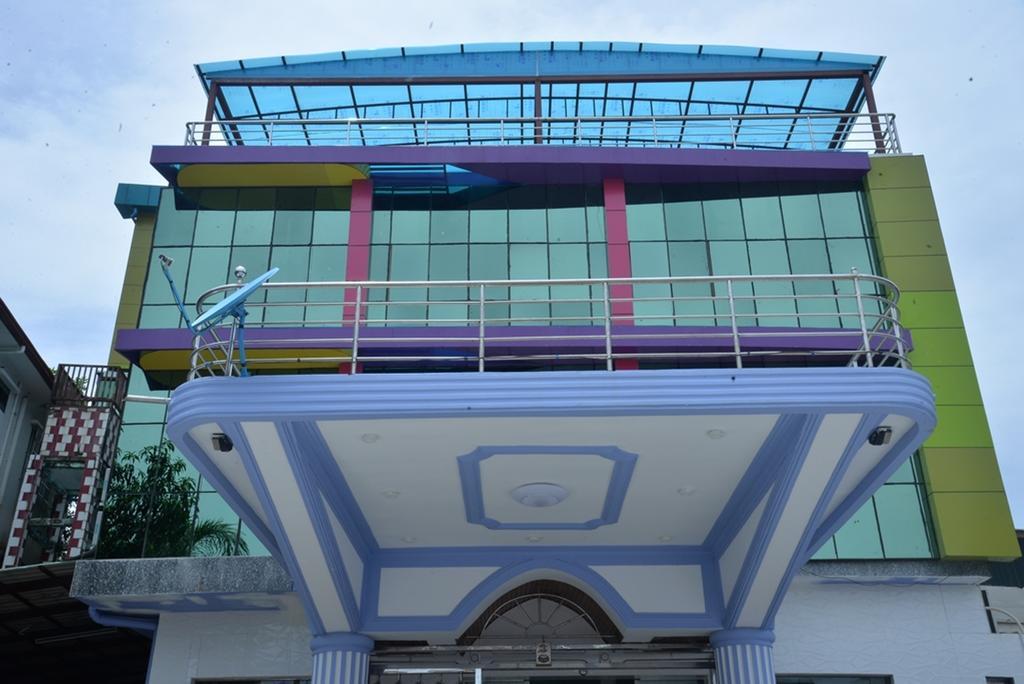 New Golden Forward Hotel Yangon Luaran gambar