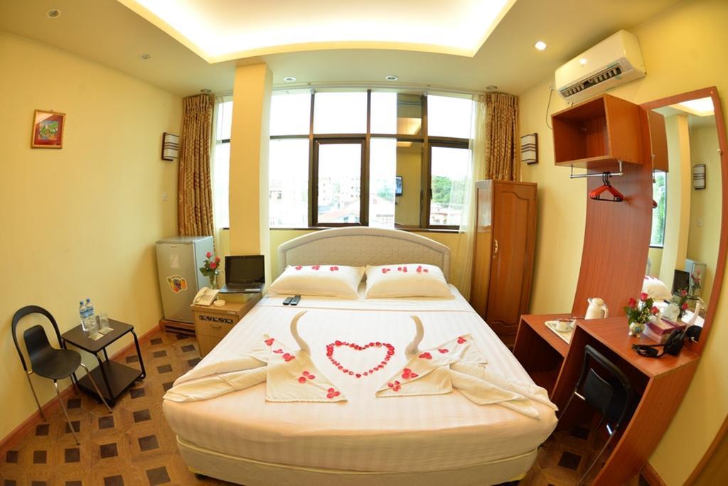 New Golden Forward Hotel Yangon Luaran gambar