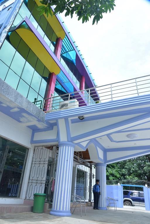 New Golden Forward Hotel Yangon Luaran gambar