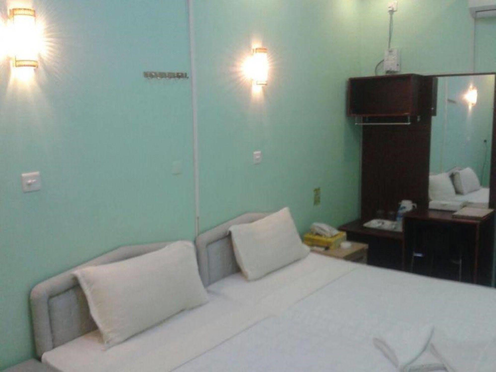 New Golden Forward Hotel Yangon Luaran gambar