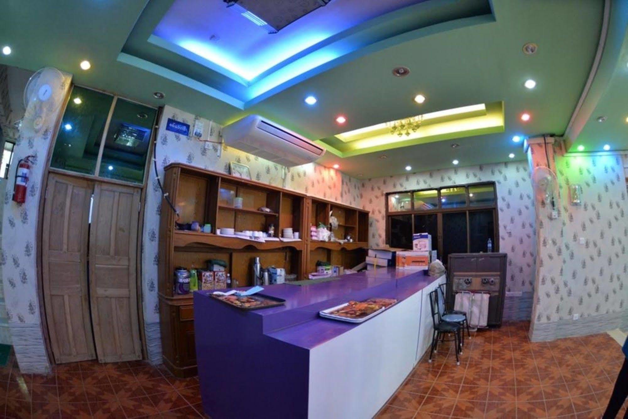 New Golden Forward Hotel Yangon Luaran gambar